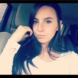 Meet your Posher, Gabrielle